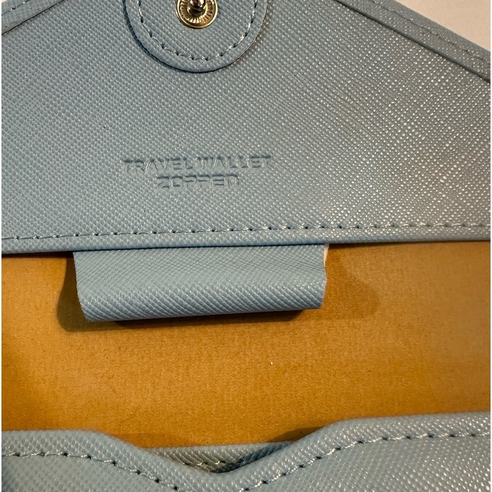🌍🌍Travel Wallet - Blue Exterior, Yellow Interior - Picture 14 of 16
